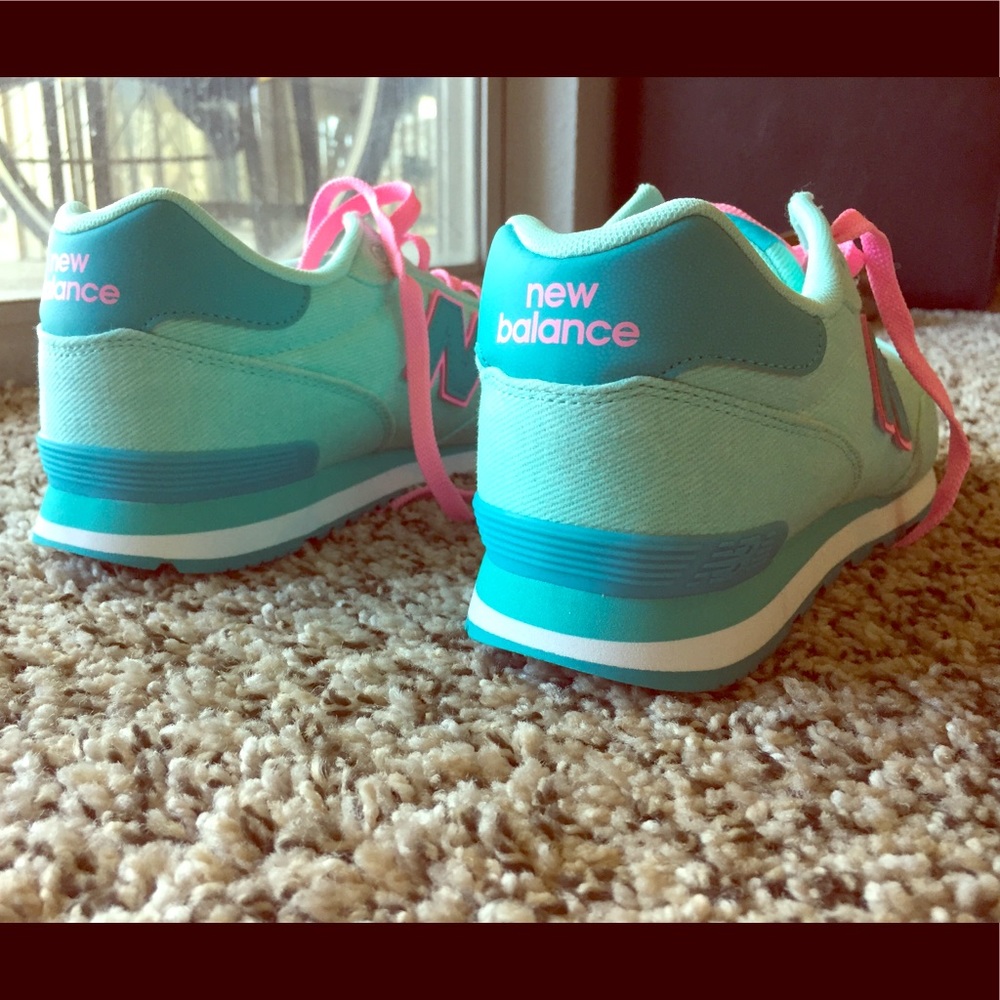 DONATING SOON: New Balance 515 shoes